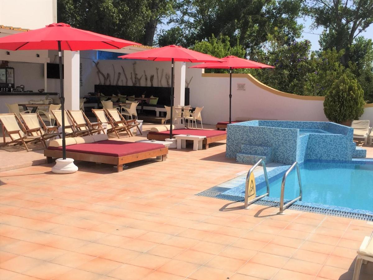 קאבוס Oasis Beach Club מראה חיצוני תמונה
