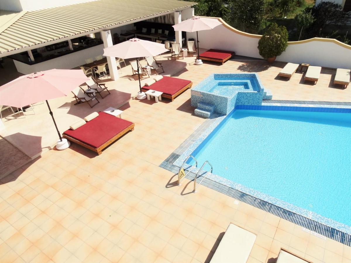 קאבוס Oasis Beach Club מראה חיצוני תמונה