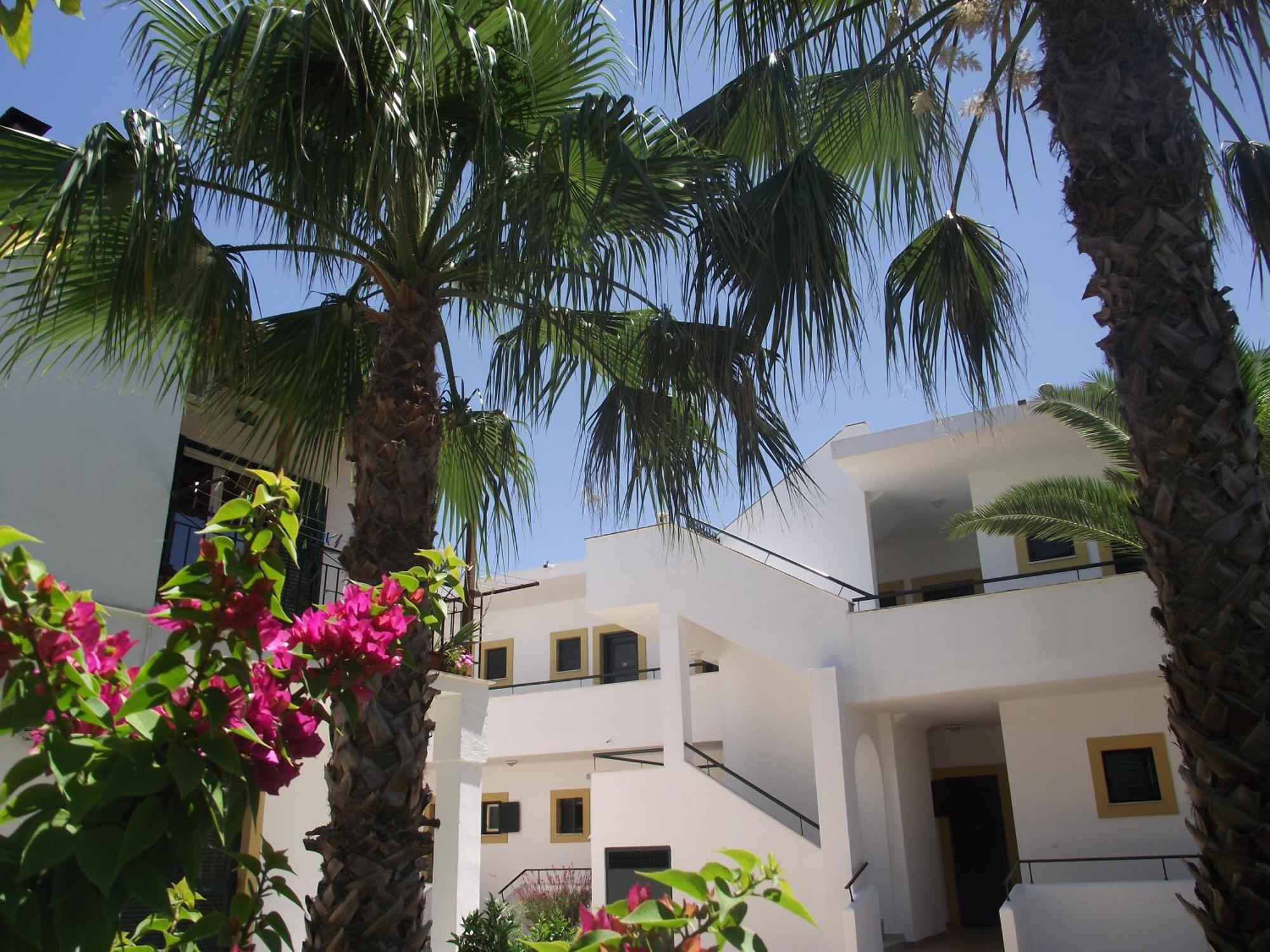 קאבוס Oasis Beach Club מראה חיצוני תמונה